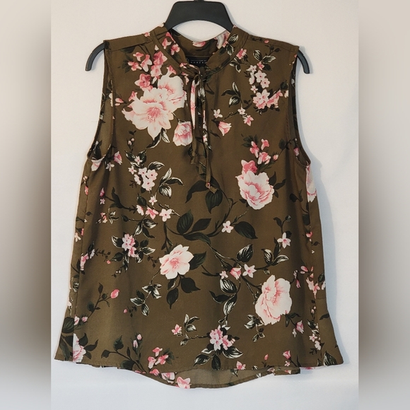 Bobeau Floral Sleeveless Top Size S - Picture 3 of 11